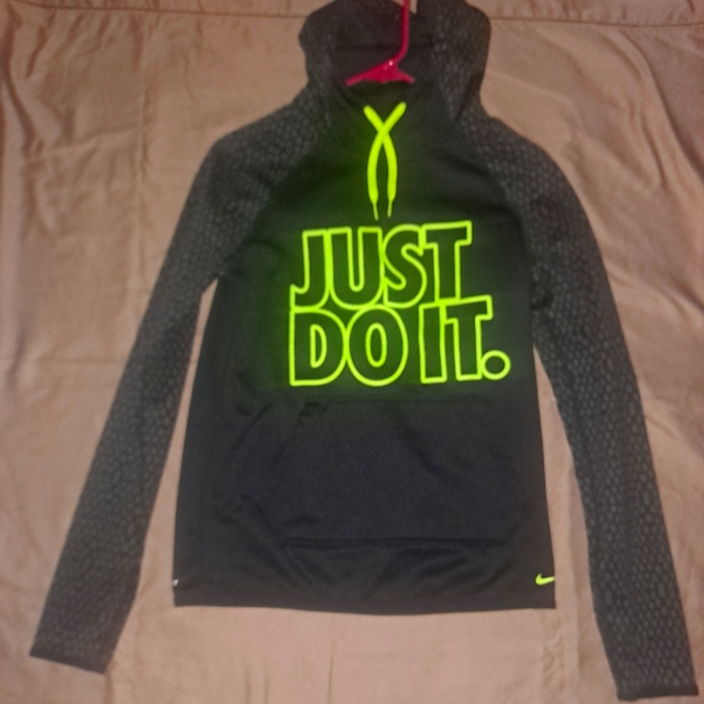 Like New. Nike Dri Fit Wm. Sm black Hoodie